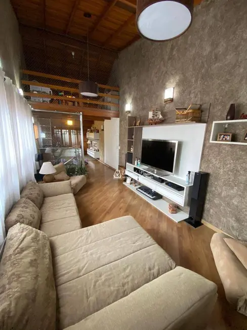 Sobrado com 4 quartos à venda, 250m2 em Jardim Aliança, Guarulhos - SP - imagem 1 Foto 1 de Sobrado com 4 quartos à venda, 250m2 em Jardim Aliança, Guarulhos - SP