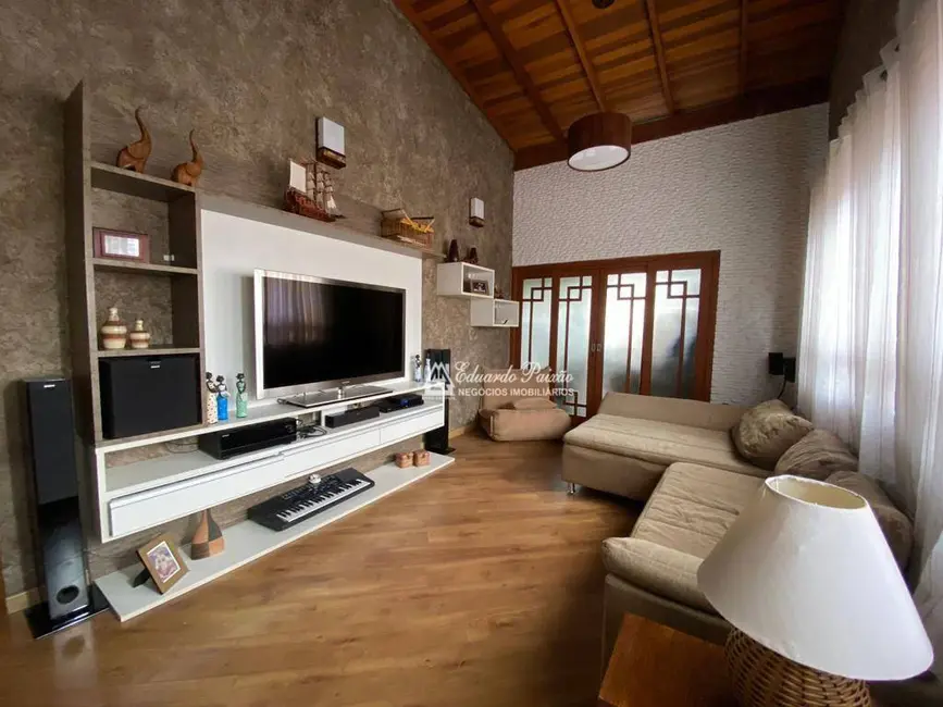 Sobrado com 4 quartos à venda, 250m2 em Jardim Aliança, Guarulhos - SP - imagem 2 Foto 2 de Sobrado com 4 quartos à venda, 250m2 em Jardim Aliança, Guarulhos - SP