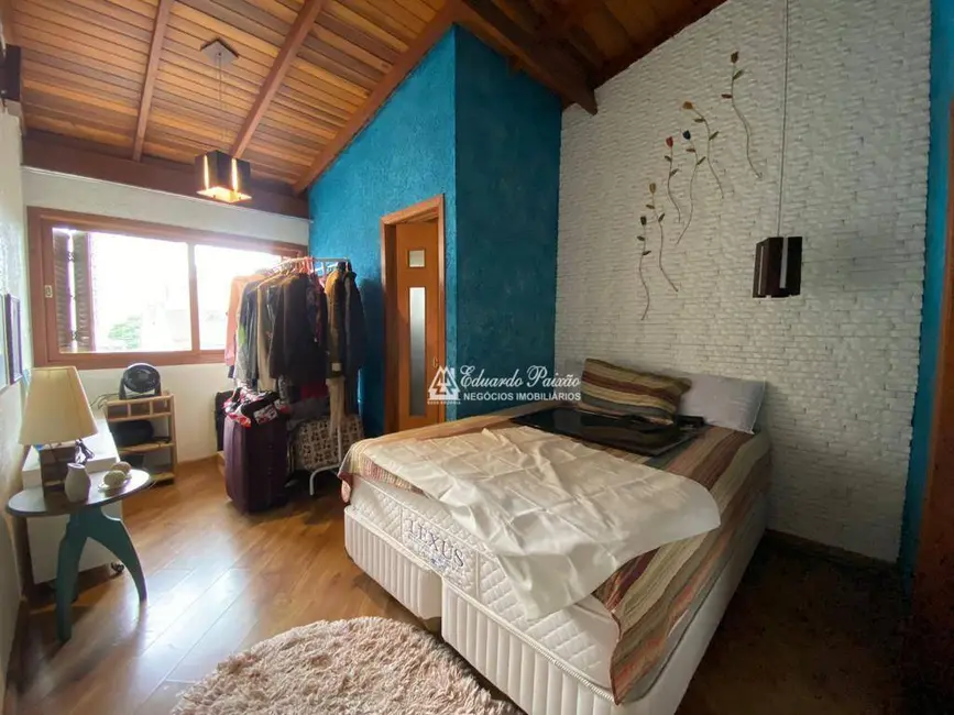 Sobrado com 4 quartos à venda, 250m2 em Jardim Aliança, Guarulhos - SP - imagem 5 Foto 5 de Sobrado com 4 quartos à venda, 250m2 em Jardim Aliança, Guarulhos - SP