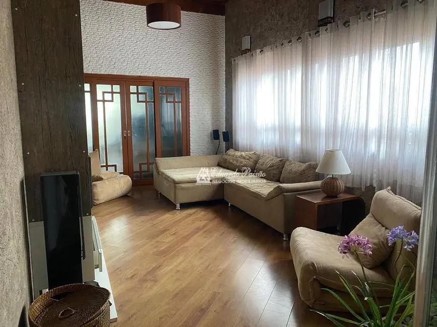 Sobrado com 4 quartos à venda, 250m2 em Jardim Aliança, Guarulhos - SP - imagem 3 Foto 3 de Sobrado com 4 quartos à venda, 250m2 em Jardim Aliança, Guarulhos - SP