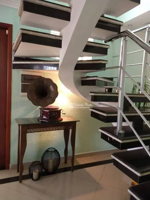 Foto 3 de Sobrado com 4 quartos à venda, 175m2 em Jardim Paraventi, Guarulhos - SP