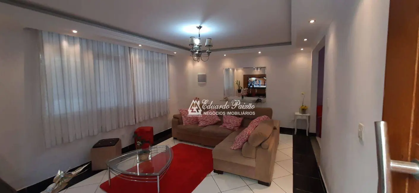 Foto 3 de Sobrado com 4 quartos à venda, 225m2 em Jardim Paraventi, Guarulhos - SP