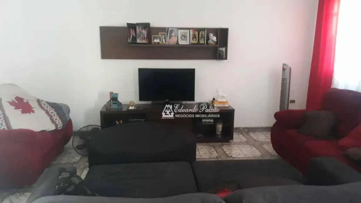 Sobrado com 4 quartos à venda, 500m2 em Gopoúva, Guarulhos - SP - imagem 7 Foto 7 de Sobrado com 4 quartos à venda, 500m2 em Gopoúva, Guarulhos - SP