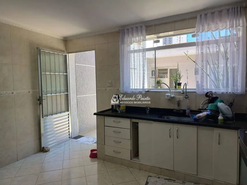 Sobrado com 2 quartos à venda, 145m2 em Vila Galvão, Guarulhos - SP - imagem 7 Foto 7 de Sobrado com 2 quartos à venda, 145m2 em Vila Galvão, Guarulhos - SP