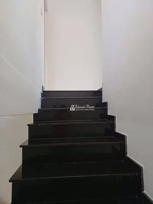 Sobrado com 2 quartos à venda, 145m2 em Vila Galvão, Guarulhos - SP - imagem 9 Foto 9 de Sobrado com 2 quartos à venda, 145m2 em Vila Galvão, Guarulhos - SP