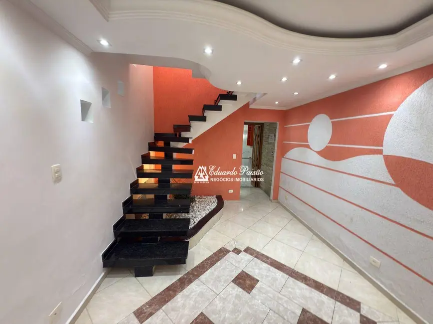 Foto 4 de Sobrado com 3 quartos à venda e para alugar, 125m2 em Vila São Judas Tadeu, Guarulhos - SP