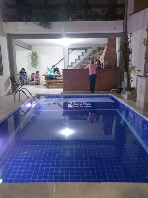 Sobrado com 4 quartos à venda, 250m2 em Parque Continental II, Guarulhos - SP - imagem 4 Foto 4 de Sobrado com 4 quartos à venda, 250m2 em Parque Continental II, Guarulhos - SP