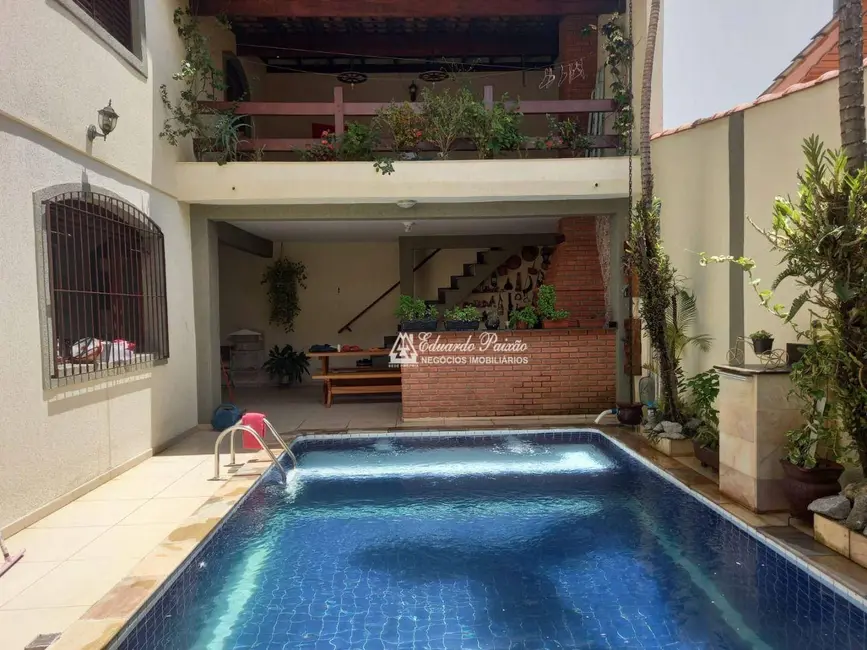 Sobrado com 4 quartos à venda, 250m2 em Parque Continental II, Guarulhos - SP - imagem 3 Foto 3 de Sobrado com 4 quartos à venda, 250m2 em Parque Continental II, Guarulhos - SP