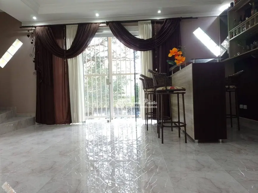 Sobrado com 4 quartos à venda, 125m2 em Jardim Nova Ipanema, Guarulhos - SP - imagem 3 Foto 3 de Sobrado com 4 quartos à venda, 125m2 em Jardim Nova Ipanema, Guarulhos - SP