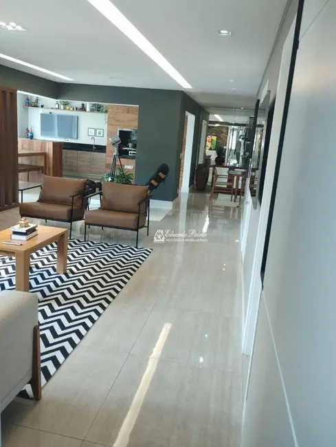 Foto 9 de Apartamento com 3 quartos à venda, 182m2 em Vila Rosália, Guarulhos - SP