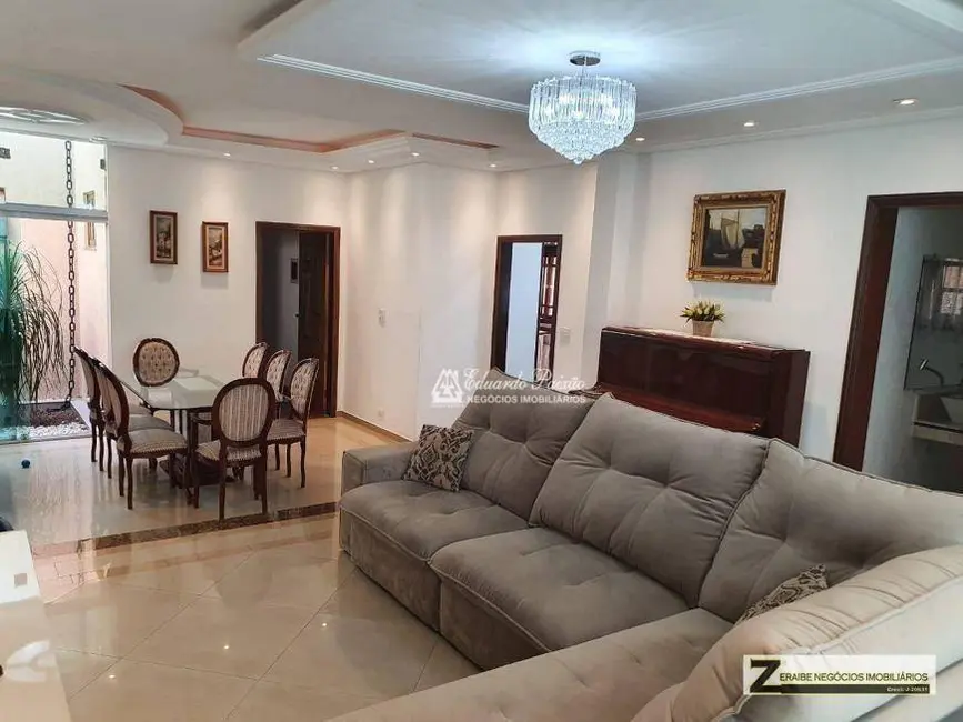 Foto 1 de Casa com 3 quartos à venda, 300m2 em Vila Milton, Guarulhos - SP