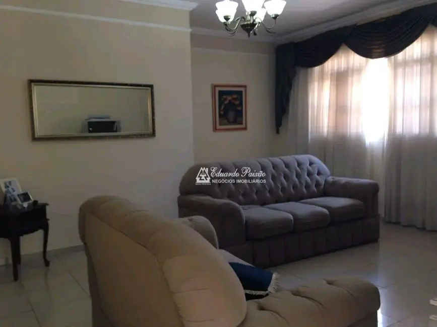 Foto 7 de Sobrado com 3 quartos à venda, 281m2 em Jardim Palmira, Guarulhos - SP