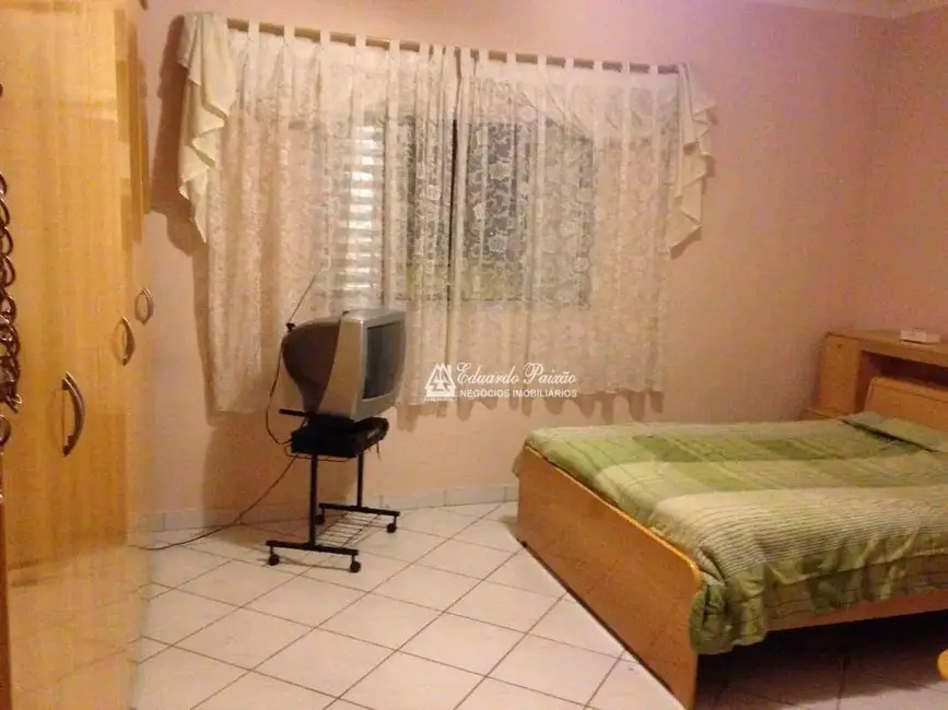 Foto 9 de Sobrado com 3 quartos à venda, 281m2 em Jardim Palmira, Guarulhos - SP