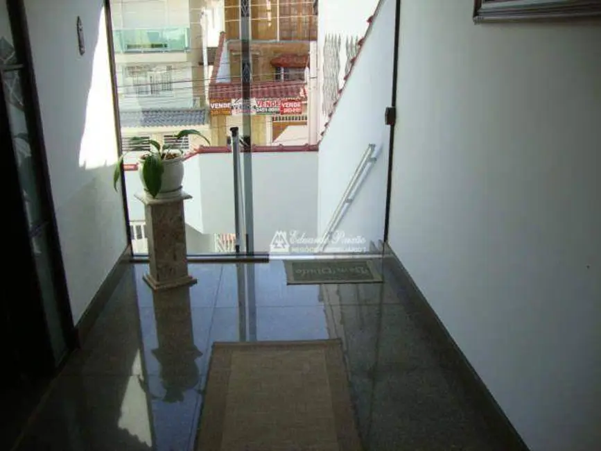 Sobrado com 3 quartos à venda, 235m2 em Vila Rosália, Guarulhos - SP - imagem 4 Foto 4 de Sobrado com 3 quartos à venda, 235m2 em Vila Rosália, Guarulhos - SP