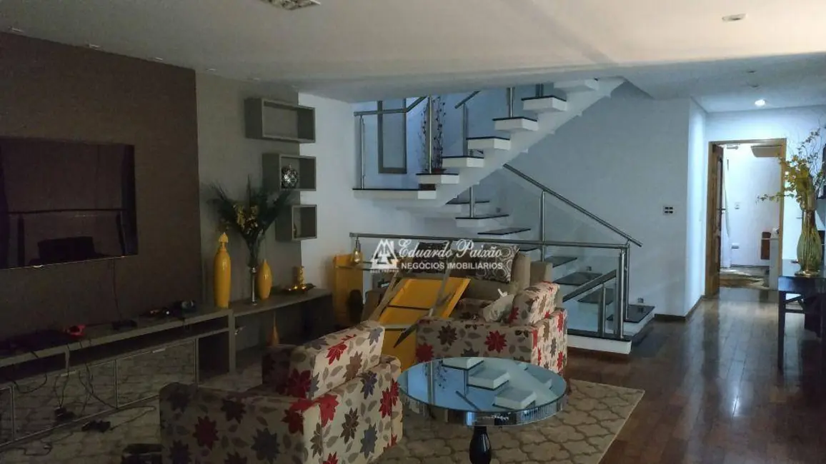 Foto 6 de Sobrado com 5 quartos à venda, 300m2 em Jardim Bom Clima, Guarulhos - SP