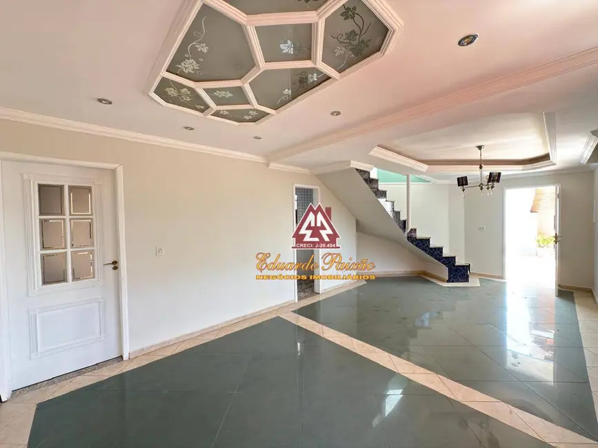 Sobrado com 3 quartos à venda, 178m2 em Vila Rosália, Guarulhos - SP - imagem 5 Foto 5 de Sobrado com 3 quartos à venda, 178m2 em Vila Rosália, Guarulhos - SP