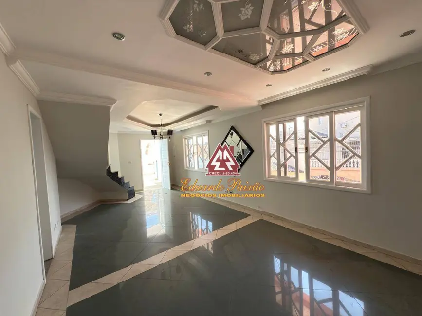 Sobrado com 3 quartos à venda, 178m2 em Vila Rosália, Guarulhos - SP - imagem 4 Foto 4 de Sobrado com 3 quartos à venda, 178m2 em Vila Rosália, Guarulhos - SP