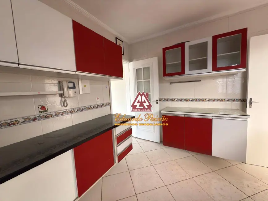 Sobrado com 3 quartos à venda, 178m2 em Vila Rosália, Guarulhos - SP - imagem 8 Foto 8 de Sobrado com 3 quartos à venda, 178m2 em Vila Rosália, Guarulhos - SP