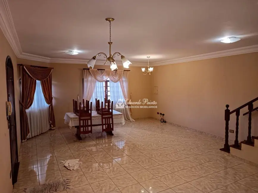 Foto 5 de Sobrado com 3 quartos à venda, 184m2 em Vila Galvão, Guarulhos - SP