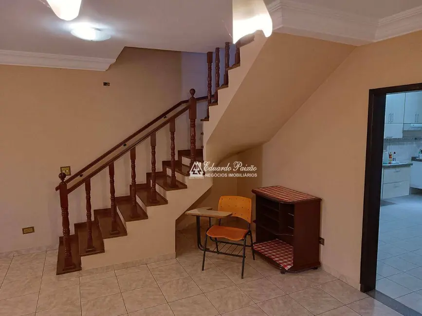 Foto 3 de Sobrado com 3 quartos à venda, 184m2 em Vila Galvão, Guarulhos - SP