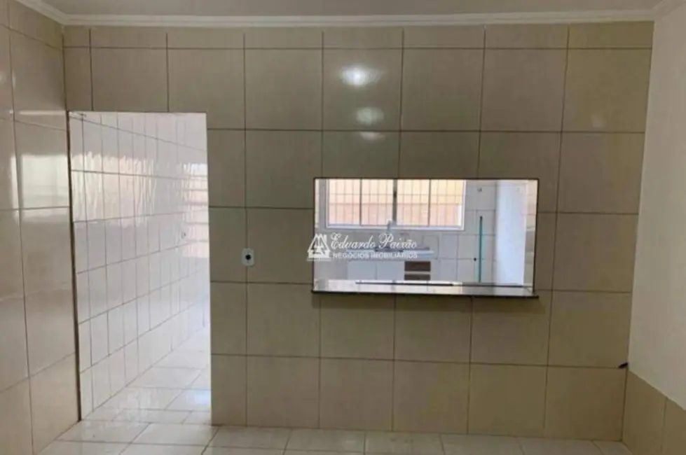 Foto 8 de Sobrado com 2 quartos para alugar, 130m2 em Jardim Paraventi, Guarulhos - SP