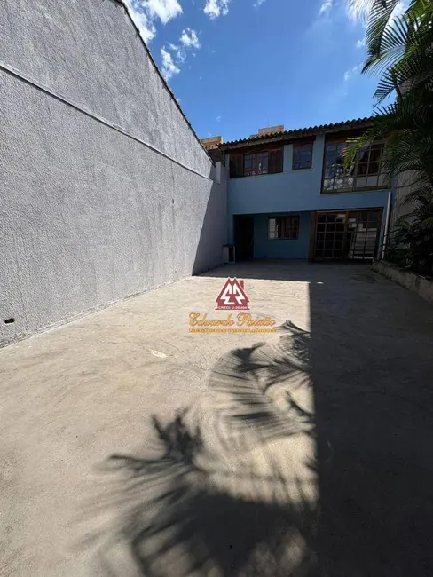 Foto 2 de Sobrado com 3 quartos para alugar, 200m2 em Vila Tibagi, Guarulhos - SP