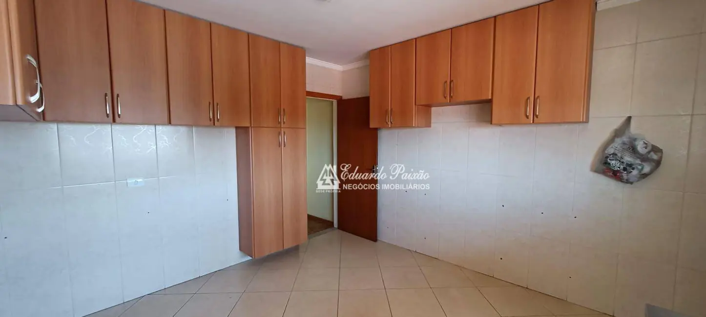 Foto 8 de Sobrado com 3 quartos à venda, 162m2 em Jardim Santa Mena, Guarulhos - SP