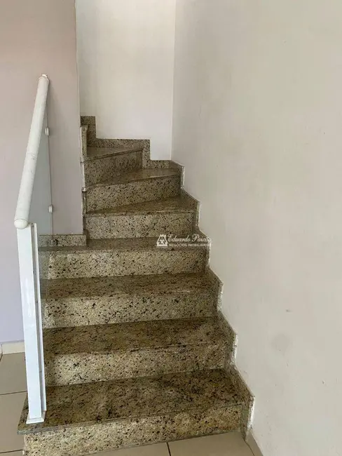 Sobrado com 3 quartos à venda, 114m2 em Jardim São Judas Tadeu, Guarulhos - SP - imagem 8 Foto 8 de Sobrado com 3 quartos à venda, 114m2 em Jardim São Judas Tadeu, Guarulhos - SP