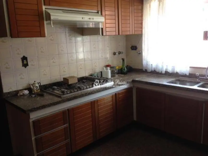 Sobrado com 5 quartos à venda, 600m2 em Jardim São Judas Tadeu, Guarulhos - SP - imagem 5 Foto 5 de Sobrado com 5 quartos à venda, 600m2 em Jardim São Judas Tadeu, Guarulhos - SP