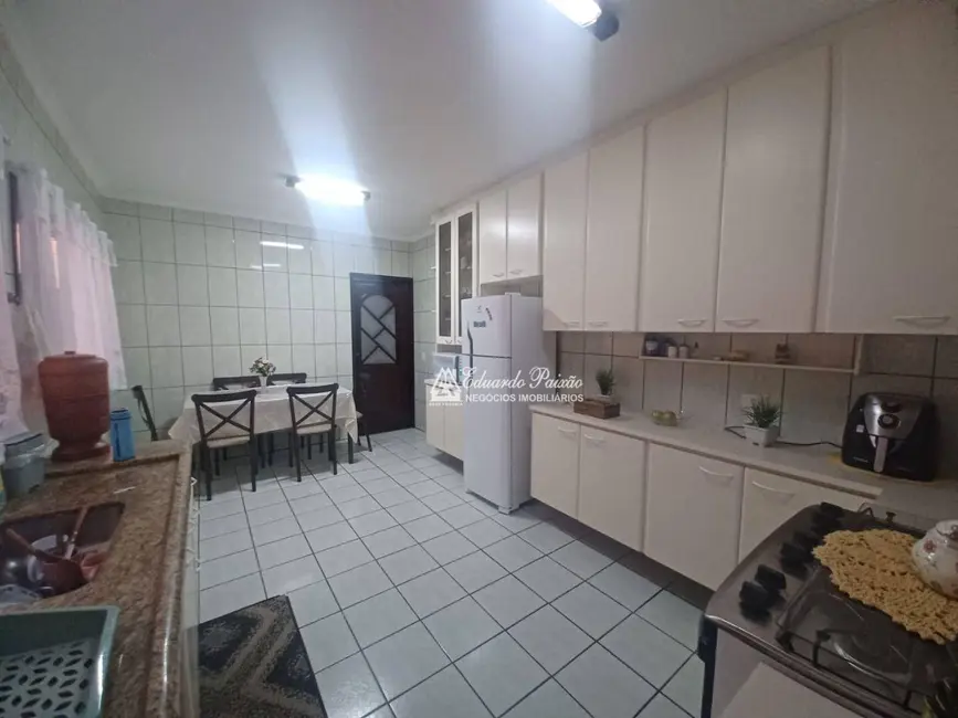 Foto 8 de Sobrado com 3 quartos à venda e para alugar, 125m2 em Parque Renato Maia, Guarulhos - SP