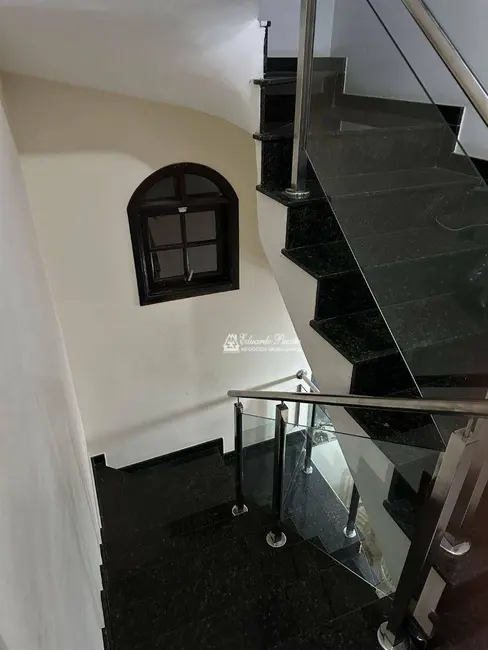 Sobrado com 3 quartos à venda, 151m2 em Vila Aliança, Guarulhos - SP - imagem 8 Foto 8 de Sobrado com 3 quartos à venda, 151m2 em Vila Aliança, Guarulhos - SP