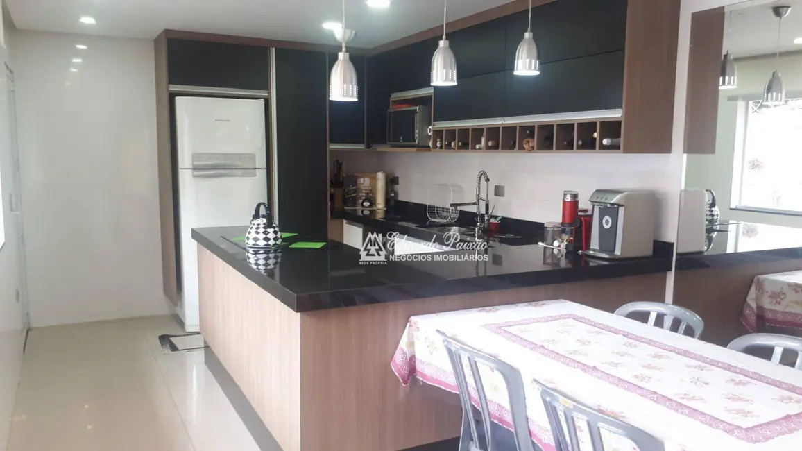 Foto 7 de Casa com 3 quartos à venda, 200m2 em Vila Milton, Guarulhos - SP