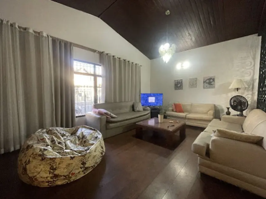 Foto 3 de Casa com 3 quartos à venda, 250m2 em Jardim Santa Mena, Guarulhos - SP