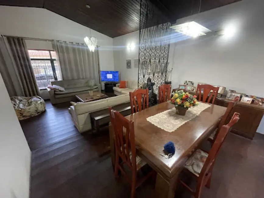 Foto 8 de Casa com 3 quartos à venda, 250m2 em Jardim Santa Mena, Guarulhos - SP
