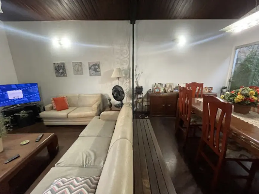 Foto 9 de Casa com 3 quartos à venda, 250m2 em Jardim Santa Mena, Guarulhos - SP