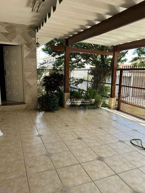 Sobrado com 4 quartos à venda, 250m2 em Vila Augusta, Guarulhos - SP - imagem 3 Foto 3 de Sobrado com 4 quartos à venda, 250m2 em Vila Augusta, Guarulhos - SP