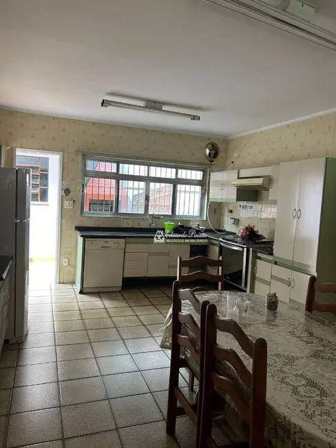 Sobrado com 4 quartos à venda, 250m2 em Vila Augusta, Guarulhos - SP - imagem 6 Foto 6 de Sobrado com 4 quartos à venda, 250m2 em Vila Augusta, Guarulhos - SP