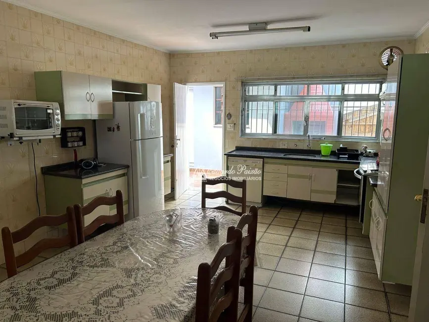 Sobrado com 4 quartos à venda, 250m2 em Vila Augusta, Guarulhos - SP - imagem 5 Foto 5 de Sobrado com 4 quartos à venda, 250m2 em Vila Augusta, Guarulhos - SP