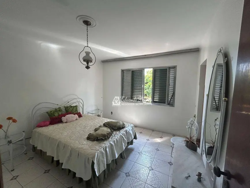 Sobrado com 4 quartos à venda, 250m2 em Vila Augusta, Guarulhos - SP - imagem 9 Foto 9 de Sobrado com 4 quartos à venda, 250m2 em Vila Augusta, Guarulhos - SP