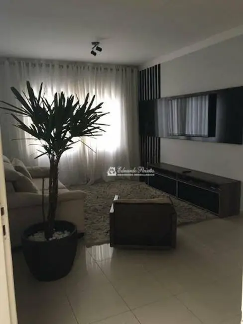 Sobrado com 4 quartos à venda, 125m2 em Jardim São Gabriel, Guarulhos - SP - imagem 4 Foto 4 de Sobrado com 4 quartos à venda, 125m2 em Jardim São Gabriel, Guarulhos - SP