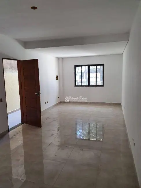 Sobrado com 3 quartos à venda, 130m2 em Jardim Maria Dirce, Guarulhos - SP - imagem 5 Foto 5 de Sobrado com 3 quartos à venda, 130m2 em Jardim Maria Dirce, Guarulhos - SP