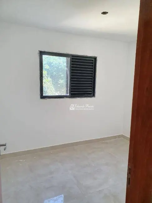 Sobrado com 3 quartos à venda, 130m2 em Jardim Maria Dirce, Guarulhos - SP - imagem 8 Foto 8 de Sobrado com 3 quartos à venda, 130m2 em Jardim Maria Dirce, Guarulhos - SP
