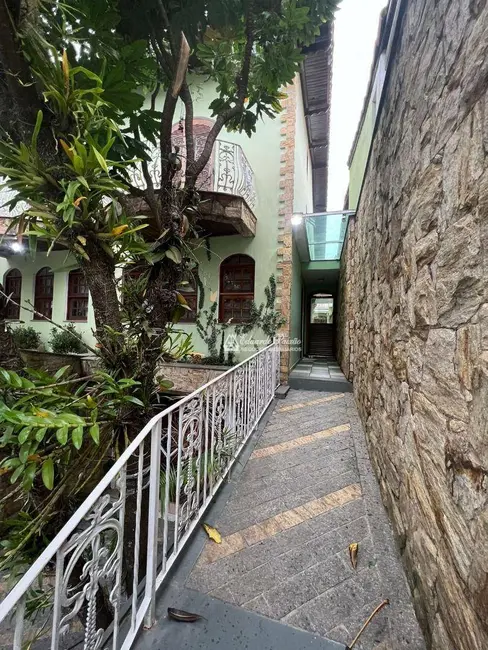 Sobrado com 3 quartos à venda e para alugar, 220m2 em Parque Continental, Guarulhos - SP - imagem 3 Foto 3 de Sobrado com 3 quartos à venda e para alugar, 220m2 em Parque Continental, Guarulhos - SP