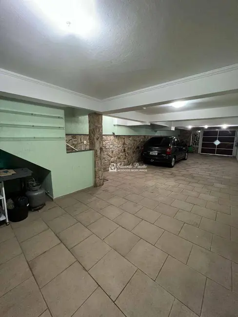 Sobrado com 3 quartos à venda e para alugar, 220m2 em Parque Continental, Guarulhos - SP - imagem 7 Foto 7 de Sobrado com 3 quartos à venda e para alugar, 220m2 em Parque Continental, Guarulhos - SP