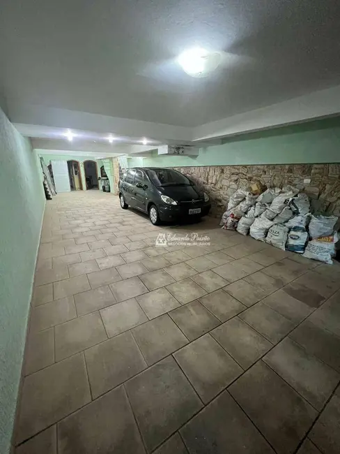 Sobrado com 3 quartos à venda e para alugar, 220m2 em Parque Continental, Guarulhos - SP - imagem 8 Foto 8 de Sobrado com 3 quartos à venda e para alugar, 220m2 em Parque Continental, Guarulhos - SP