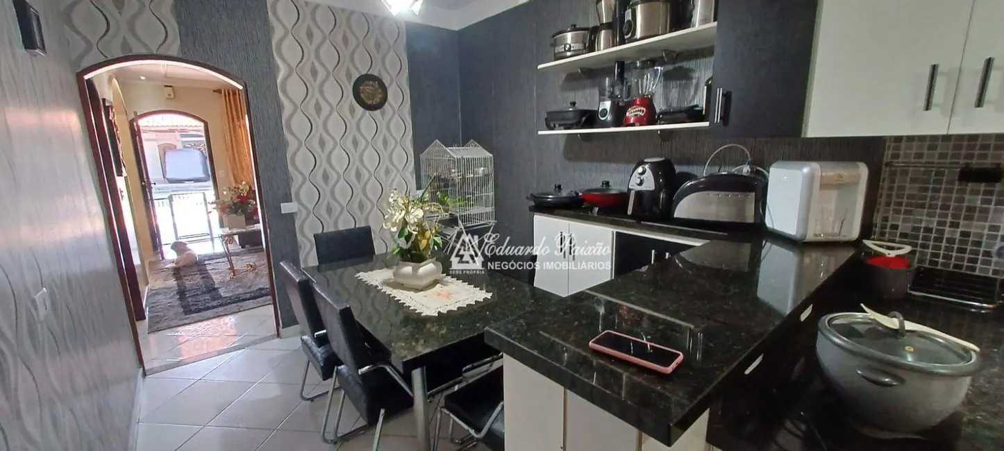 Casa de Condomínio com 3 quartos à venda, 257m2 em Cocaia, Guarulhos - SP - imagem 7 Foto 7 de Casa de Condomínio com 3 quartos à venda, 257m2 em Cocaia, Guarulhos - SP