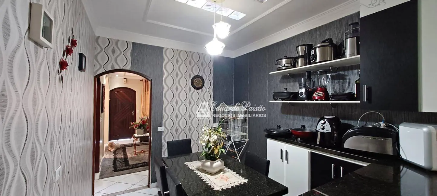 Casa de Condomínio com 3 quartos à venda, 257m2 em Cocaia, Guarulhos - SP - imagem 9 Foto 9 de Casa de Condomínio com 3 quartos à venda, 257m2 em Cocaia, Guarulhos - SP