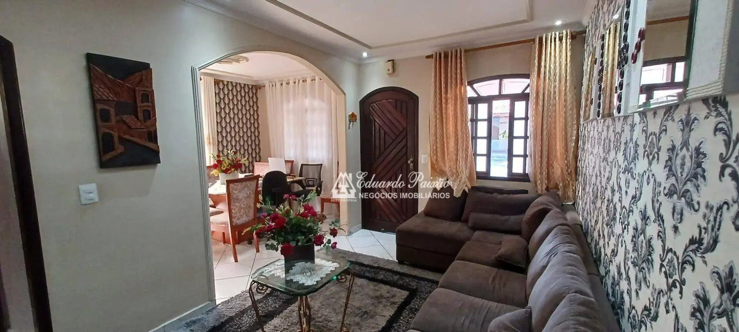 Casa de Condomínio com 3 quartos à venda, 257m2 em Cocaia, Guarulhos - SP - imagem 4 Foto 4 de Casa de Condomínio com 3 quartos à venda, 257m2 em Cocaia, Guarulhos - SP