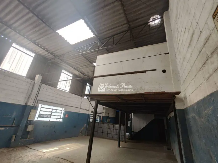 Armazém / Galpão para alugar, 350m2 em Vila Antonieta, Guarulhos - SP - imagem 4 Foto 4 de Armazém / Galpão para alugar, 350m2 em Vila Antonieta, Guarulhos - SP