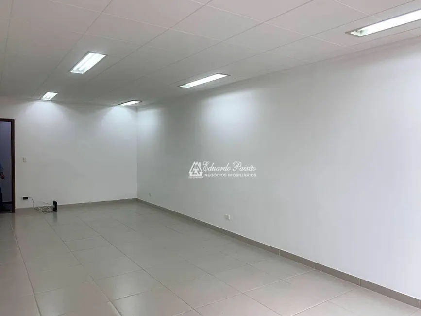 Foto 1 de Sala Comercial para alugar, 33m2 em Vila Galvão, Guarulhos - SP